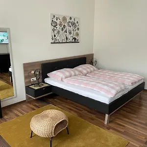 Gesamte Unterkunft In Zentrumsnaehe Apartament